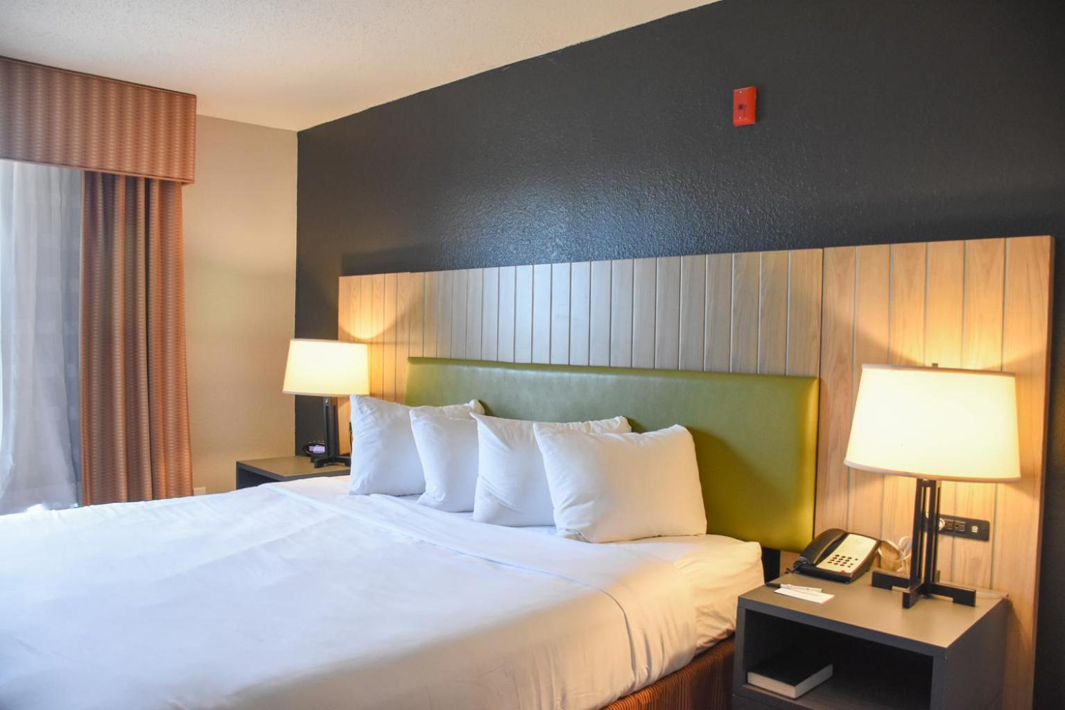 Country Inn & Suites By Radisson Bloomington-Normal West, Il Buitenkant foto
